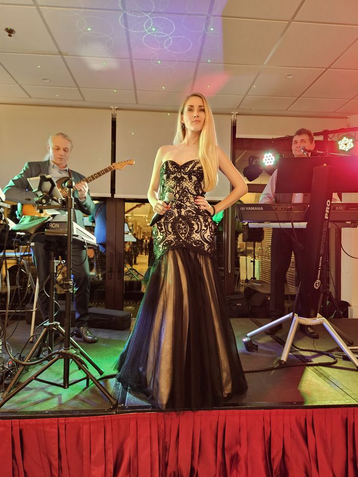 Doček Nove godine u haljini Mistic Exclusive by Mirsada Juresa